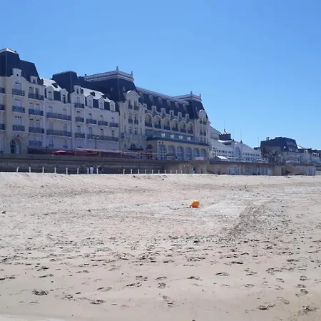 Apartment Charmante Villegiature A 150m De La Cabourg