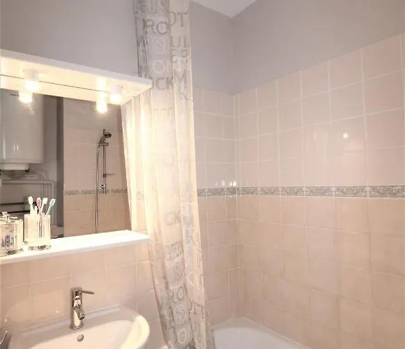 Charmante Villegiature A 150m De La *